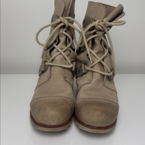 Sorel Joan of Arctic Women’s Wedge Mid Ankle Tan Boots size US 9 - Picture 4 of 11